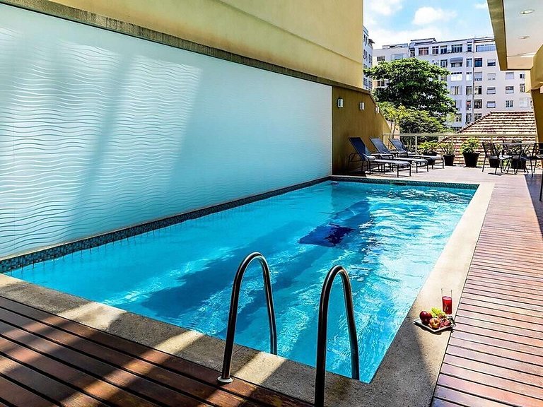 Flat lado Praia Ipanema com Lazer e Estacionamento