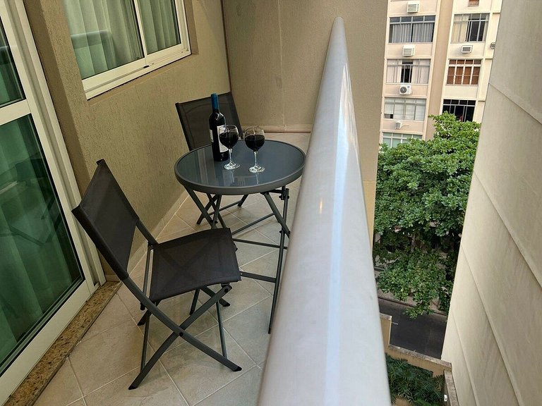 Flat between Ipanema beach and Copacabana