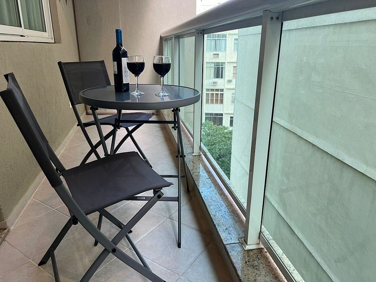 Flat between Ipanema beach and Copacabana