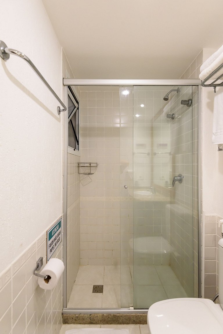 Flat between Ipanema beach and Copacabana