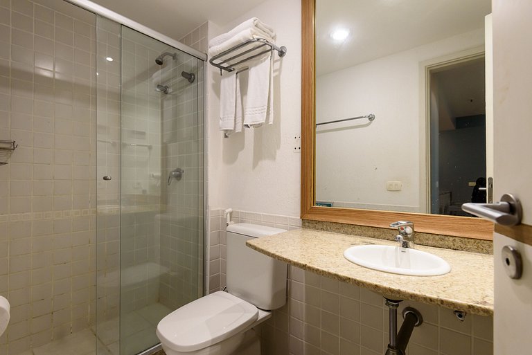 Flat between Ipanema beach and Copacabana