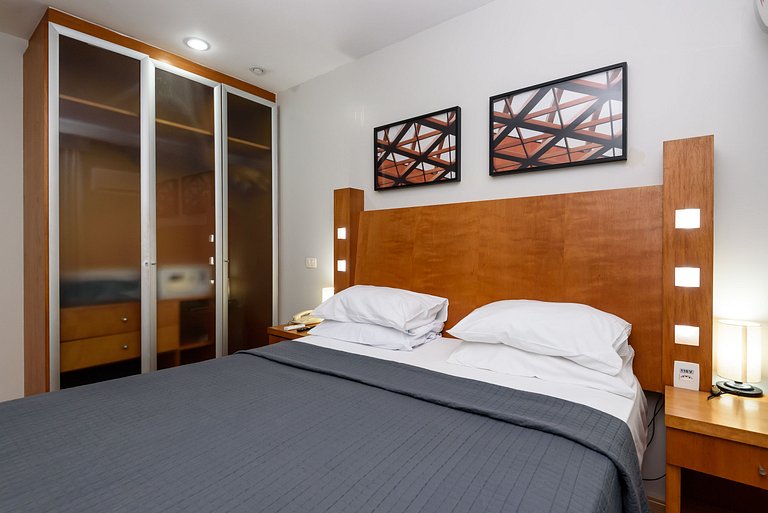 Flat between Ipanema beach and Copacabana