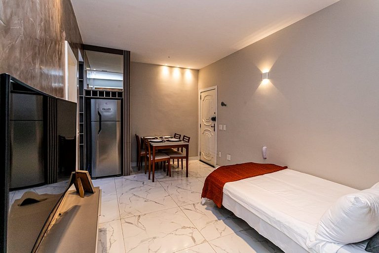 Apartamento Moderno quadra da praia de Copacabana