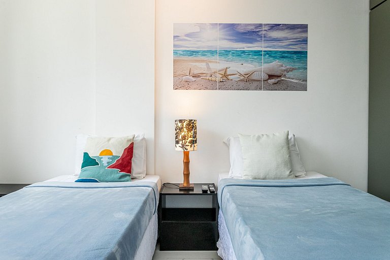 Lindo Apt reformado 50 metros da Praia de Ipanema