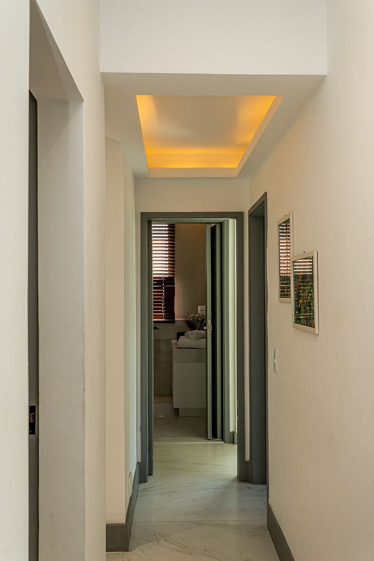 Lindo Apt reformado 50 metros da Praia de Ipanema