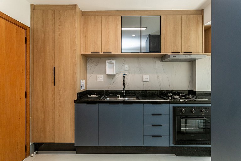 Lindo Apt reformado 50 metros da Praia de Ipanema