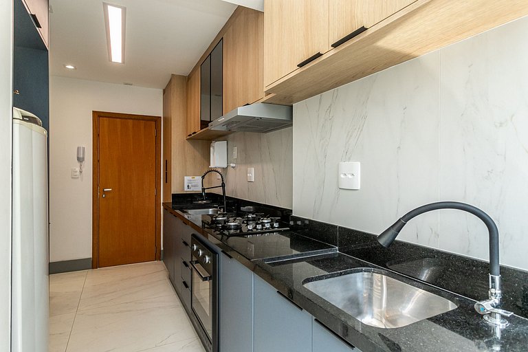 Lindo Apt reformado 50 metros da Praia de Ipanema