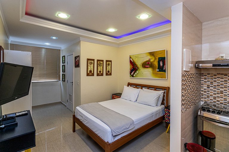 Leblon Studio – Steps from the Beach and Dining