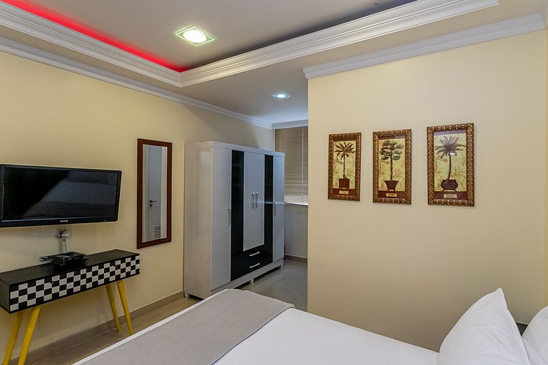 Leblon Studio – Steps from the Beach and Dining