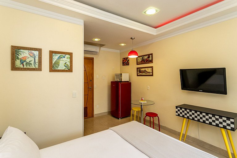 Leblon Studio – Steps from the Beach and Dining