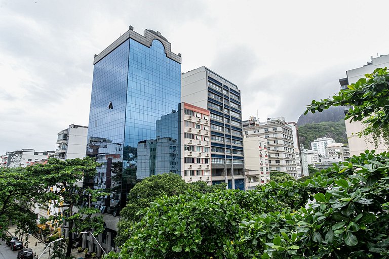 Leblon Studio – Steps from the Beach and Dining