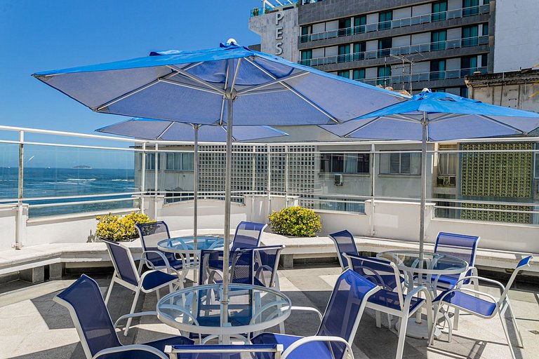 Apartamento com serviços ao lado praia Copacabana
