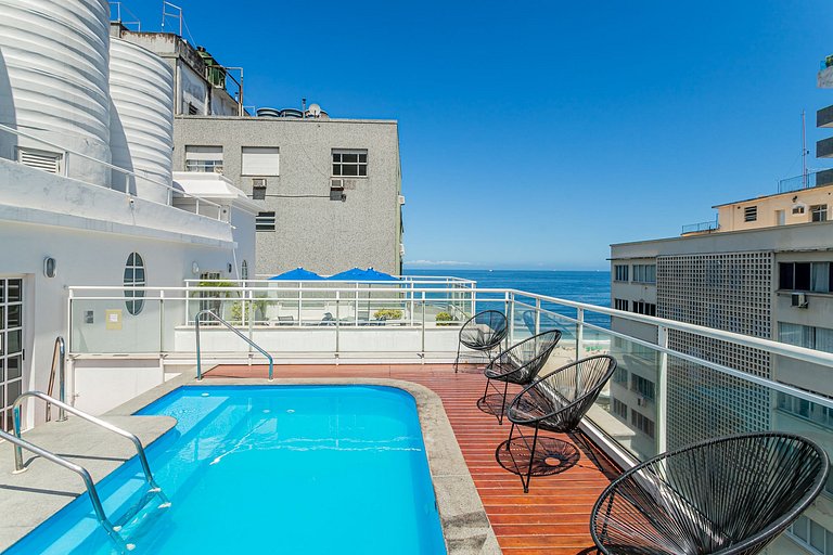 Apartamento com serviços ao lado praia Copacabana
