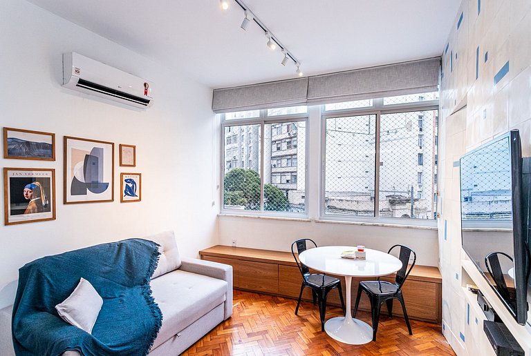 Apartamento com estilo 250m da Praia de Copacabana