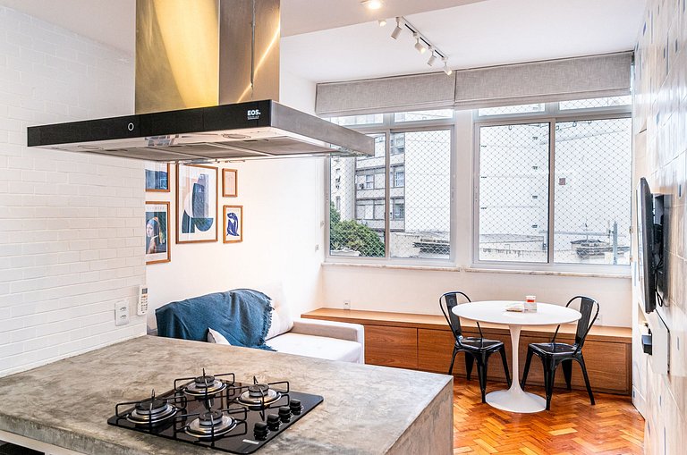 Apartamento com estilo 250m da Praia de Copacabana