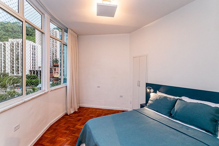 Apartamento com estilo 250m da Praia de Copacabana