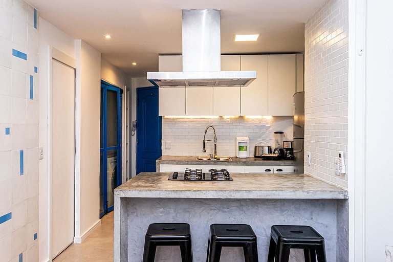 Stylish apartment 250m from Copacabana Beach