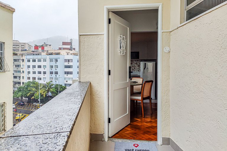 Apartamento reformado entre o Leblon e a Gávea