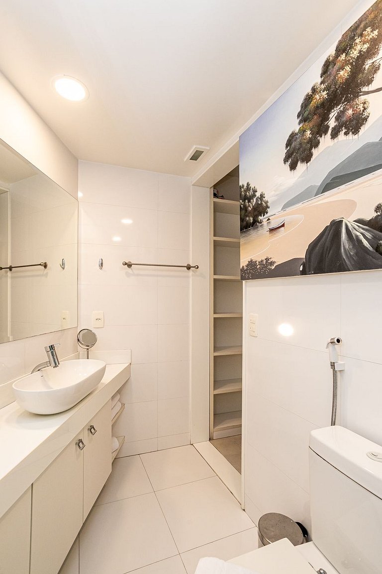 Apt com serviços lazer e vista para o mar da Barra