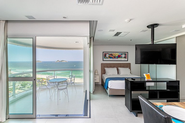 Apt com serviços lazer e vista para o mar da Barra