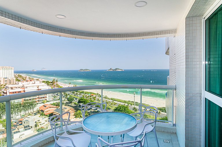 Apt com serviços lazer e vista para o mar da Barra