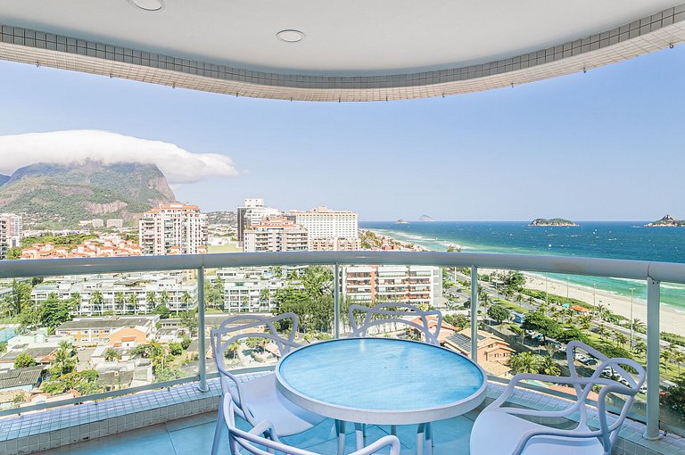 Apt com serviços lazer e vista para o mar da Barra