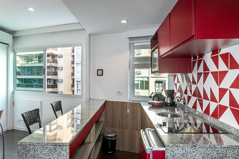 Ipanema Flat: Parking, Leisure & Services