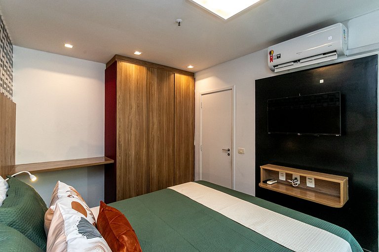 Flat Ipanema com Estacionamento, Lazer e Serviços