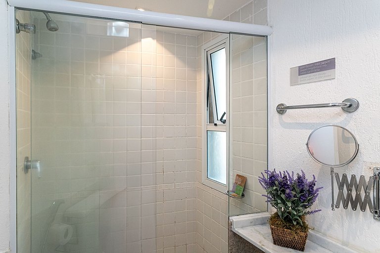 Ipanema Flat: Parking, Leisure & Services