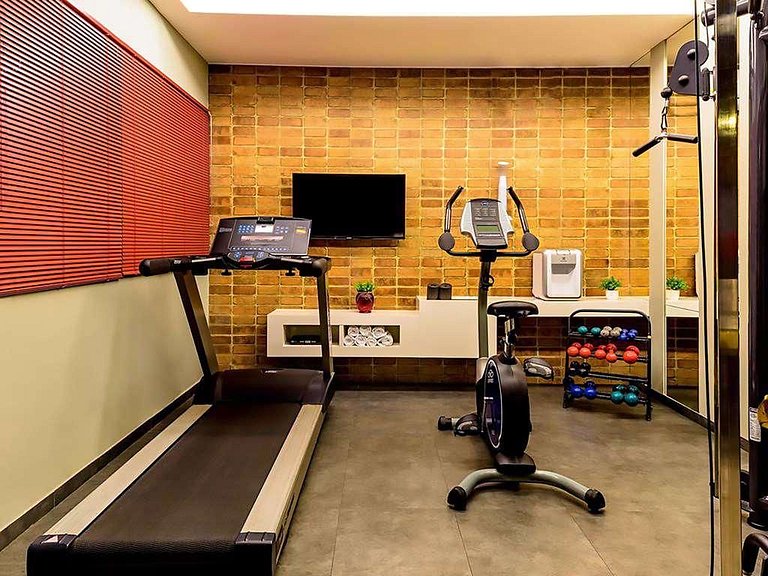 Ipanema Flat: Parking, Leisure & Services