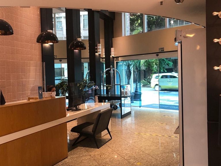 Flat Ipanema com Estacionamento, Lazer e Serviços