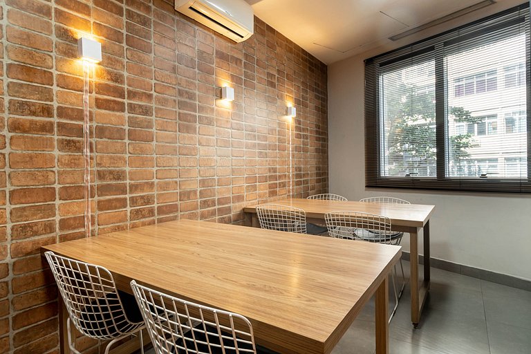 Ipanema Flat: Parking, Leisure & Services