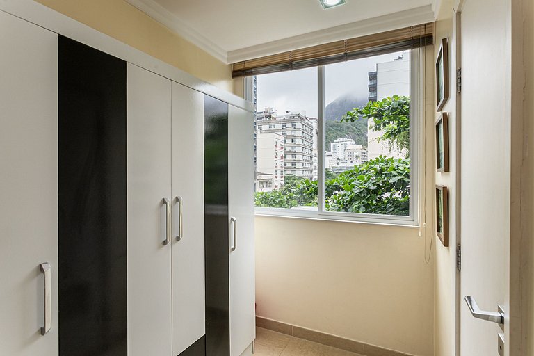 Leblon Studio – Steps from the Beach and Dining