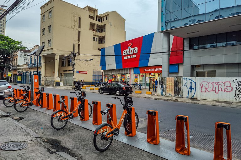 Estúdio novo Centro | varanda, metrô e lavadora
